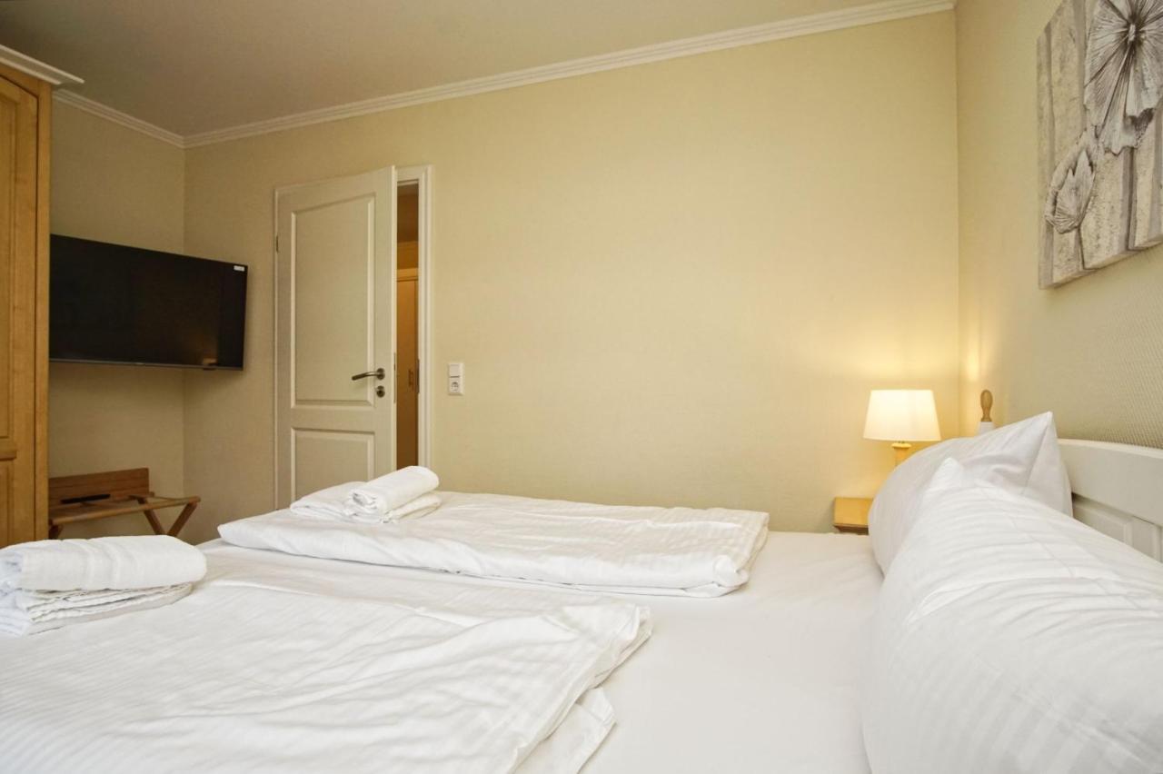 Mit Meerblick Und Balkon, Gratis Nutzung Vom Ahoi Erlebnisbad Und Sauna In Sellin - Meeresblick Fewo 38 Goehren (Ruegen) Exterior foto